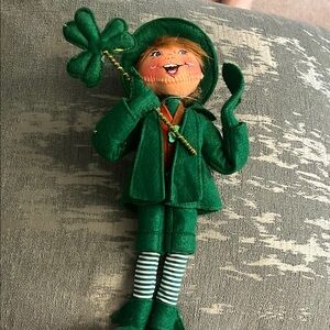 Annalee Green Leprechaun Doll with Shamrock